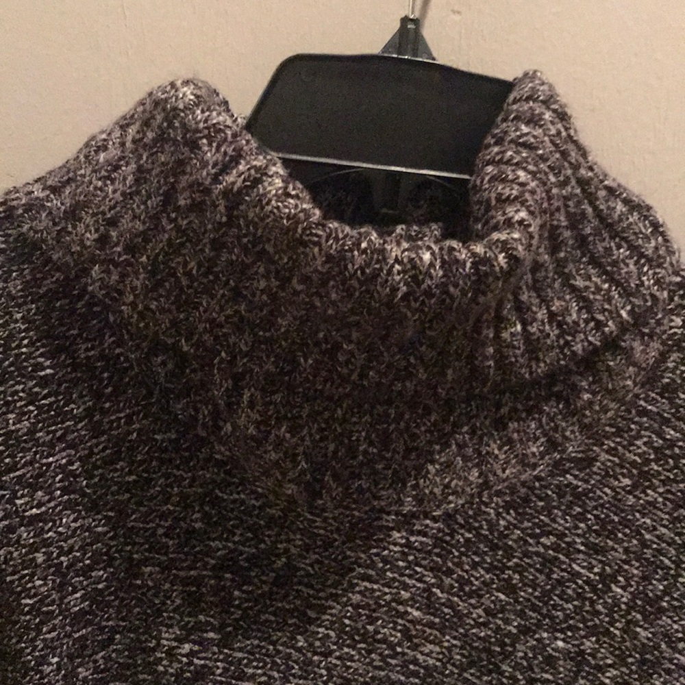 Sweater - Picture 5 of 5